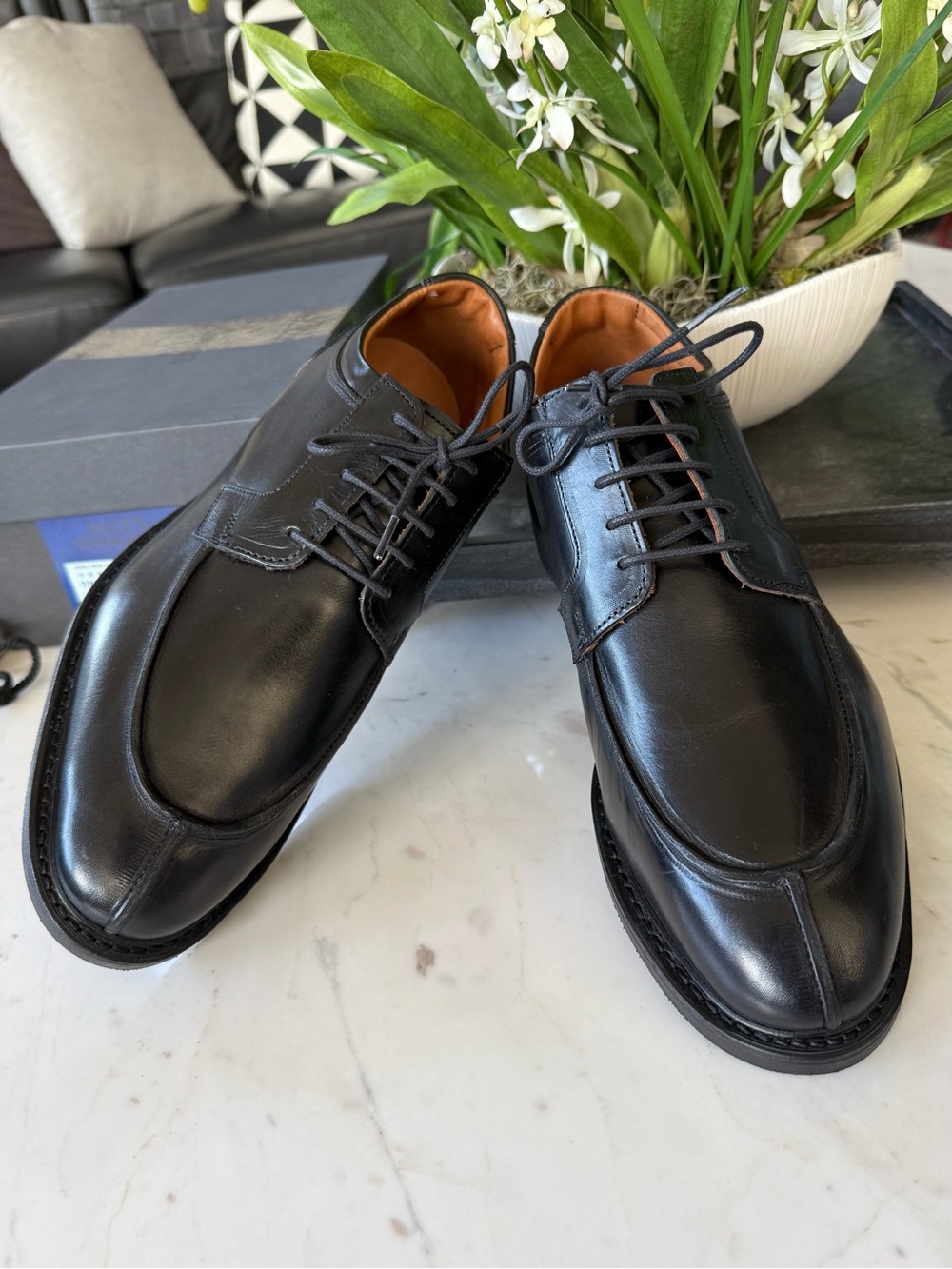 New Allen Edmonds Denali Men’s Leather Derby - Picture 4 of 16